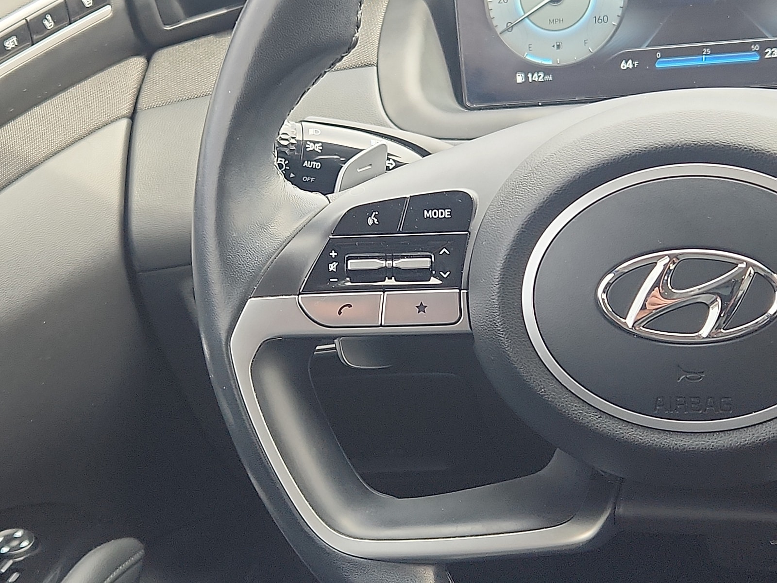 2023 Hyundai Tucson Limited - Photo 14