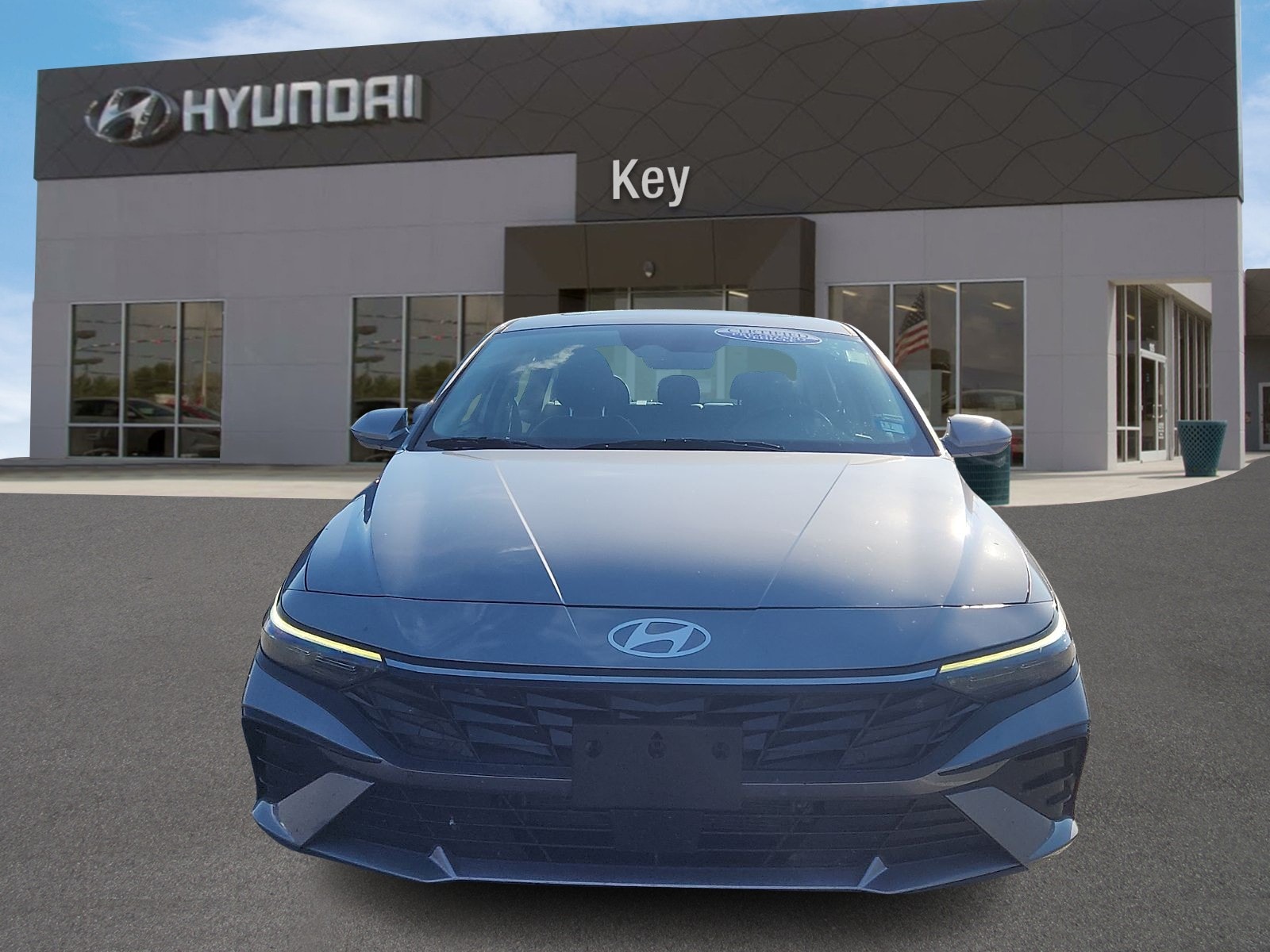 2025 Hyundai Elantra Limited - Photo 8