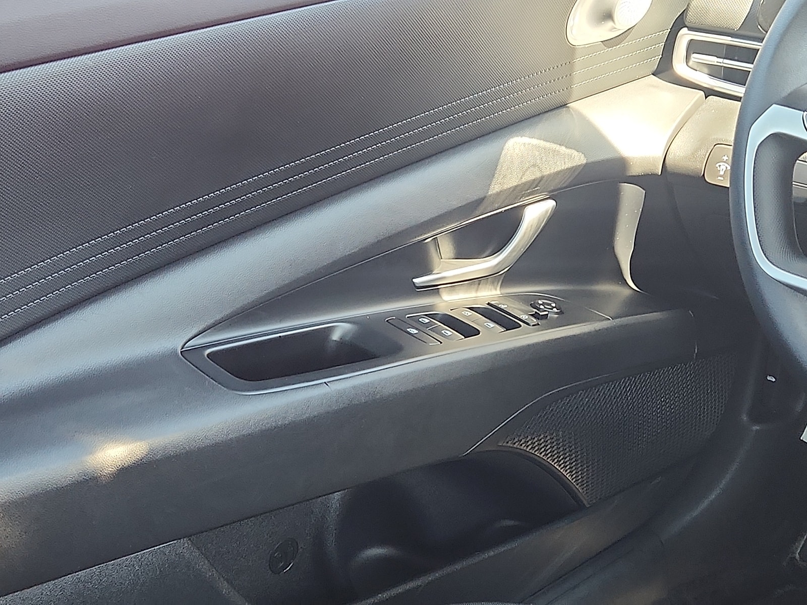 2024 Hyundai Elantra SEL - Photo 12