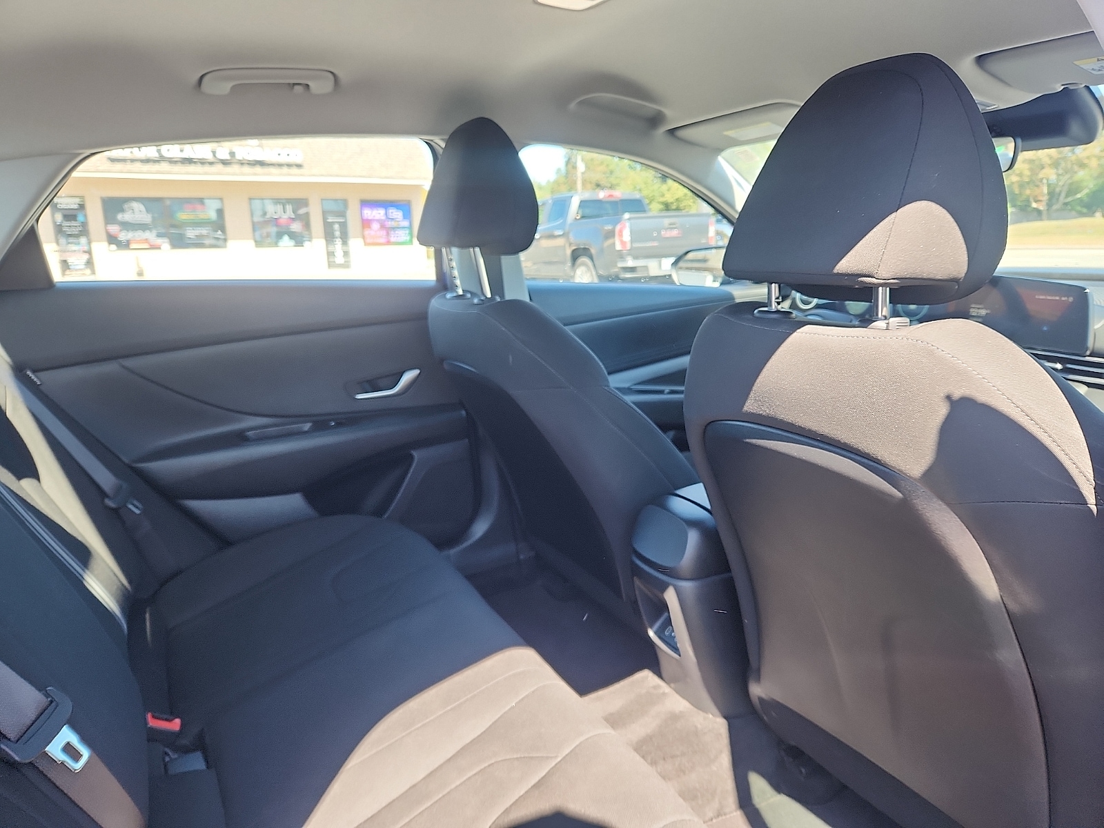2024 Hyundai Elantra SEL - Photo 28