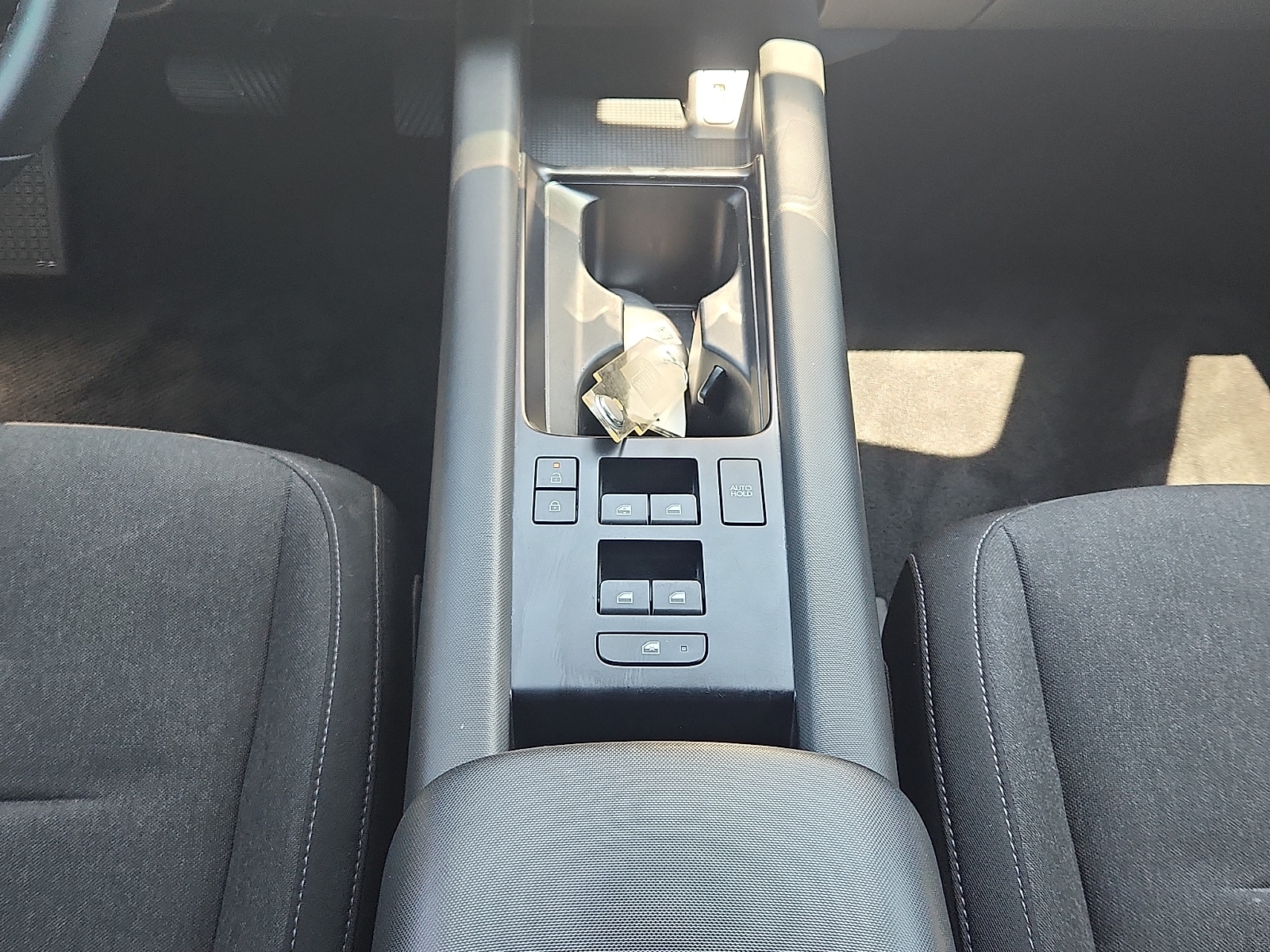 2025 Hyundai IONIQ 6 SE - Photo 17