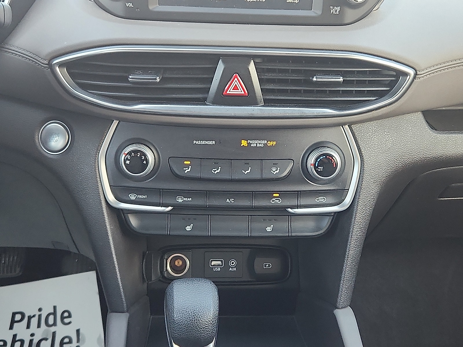 2020 Hyundai Santa Fe SEL - Photo 17