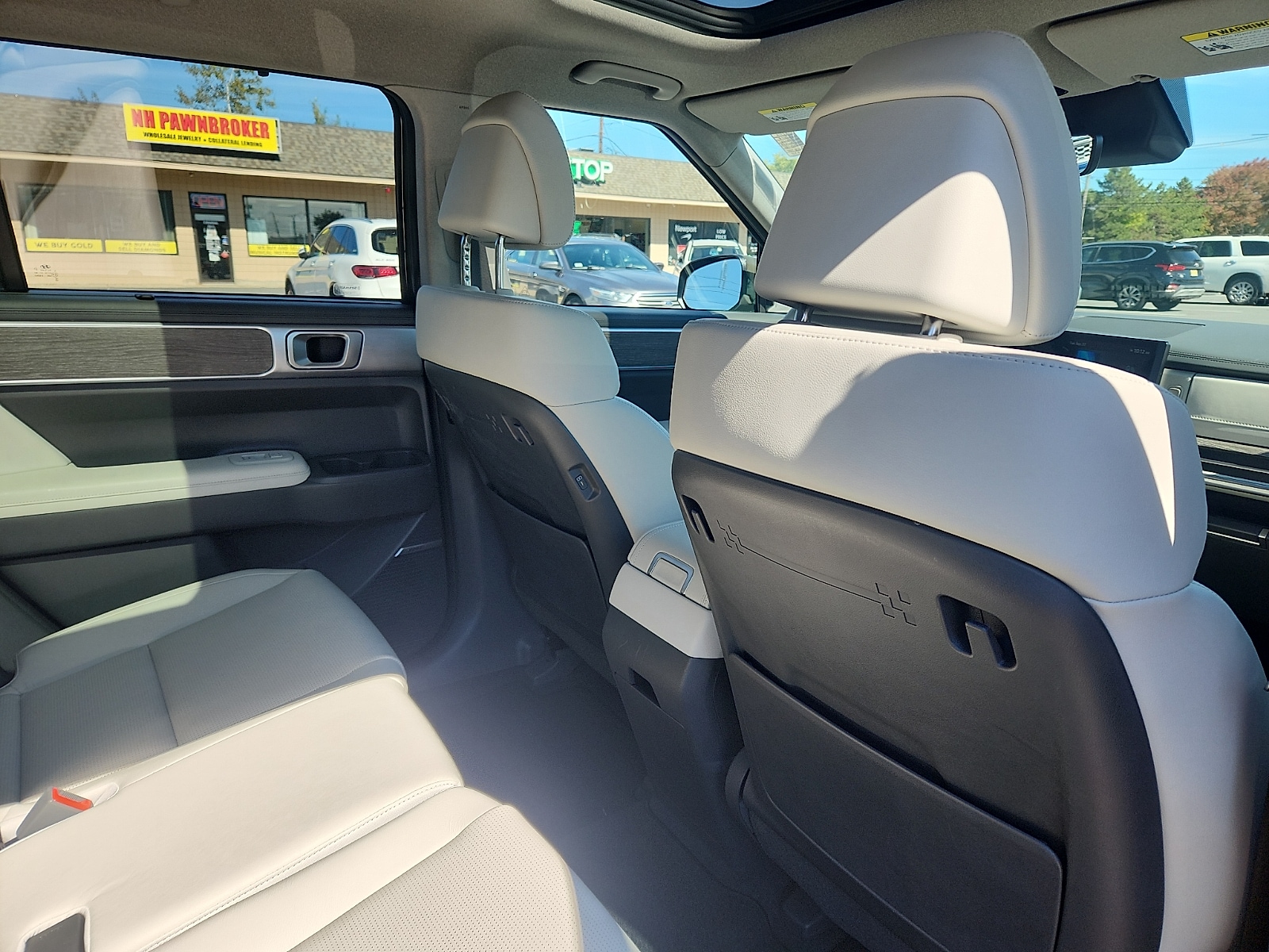 2024 Hyundai Santa Fe Limited - Photo 30