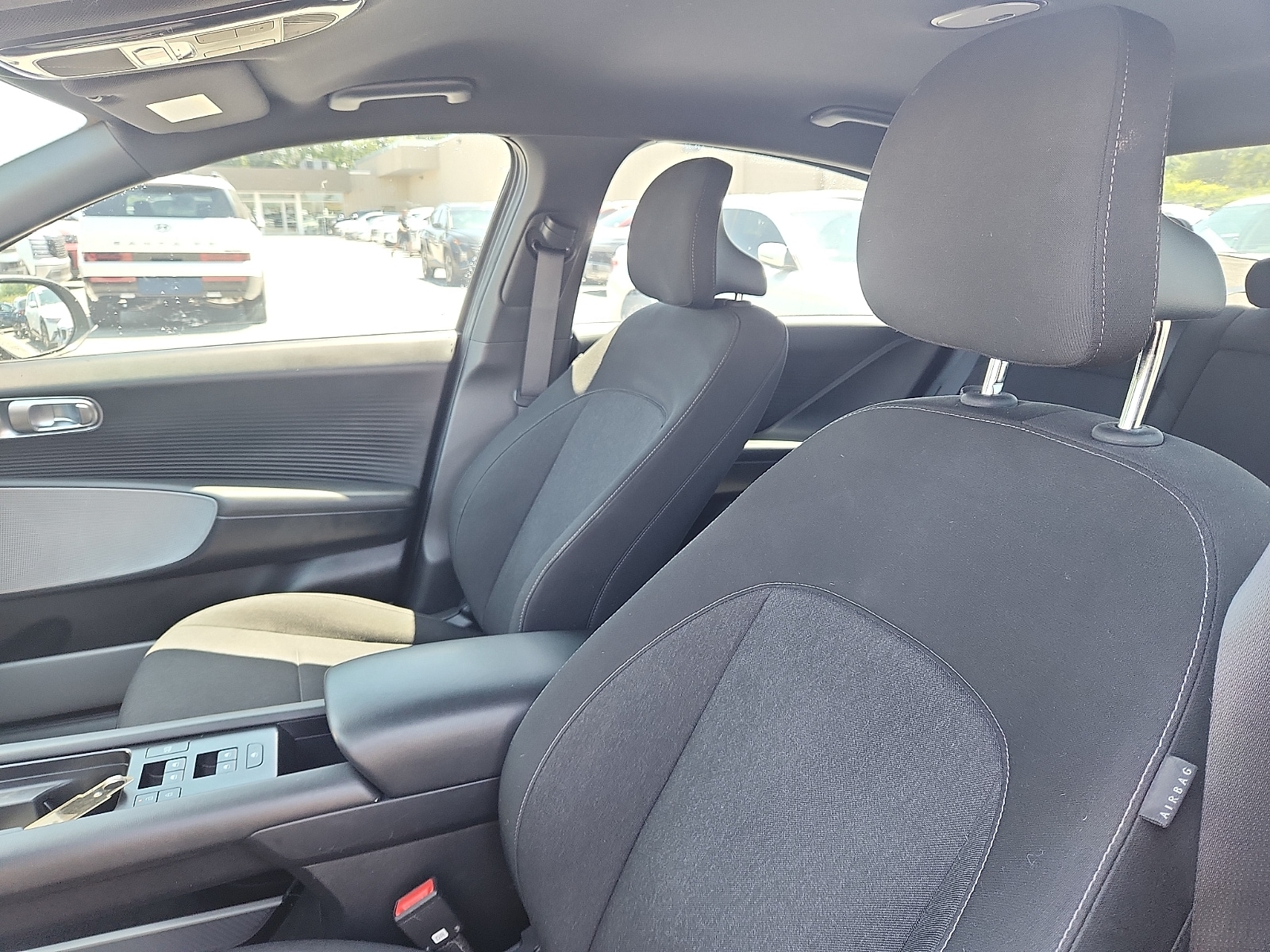 2025 Hyundai IONIQ 6 SE - Photo 20