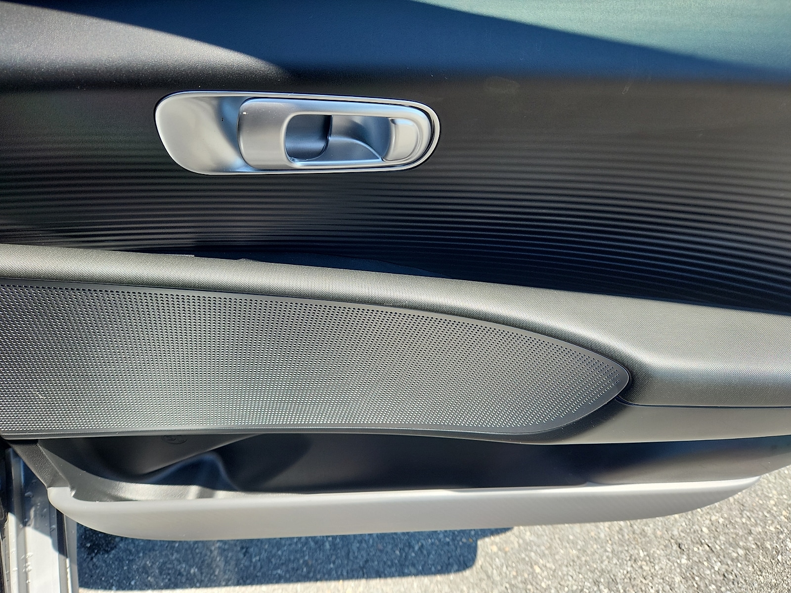 2025 Hyundai IONIQ 6 SE - Photo 32