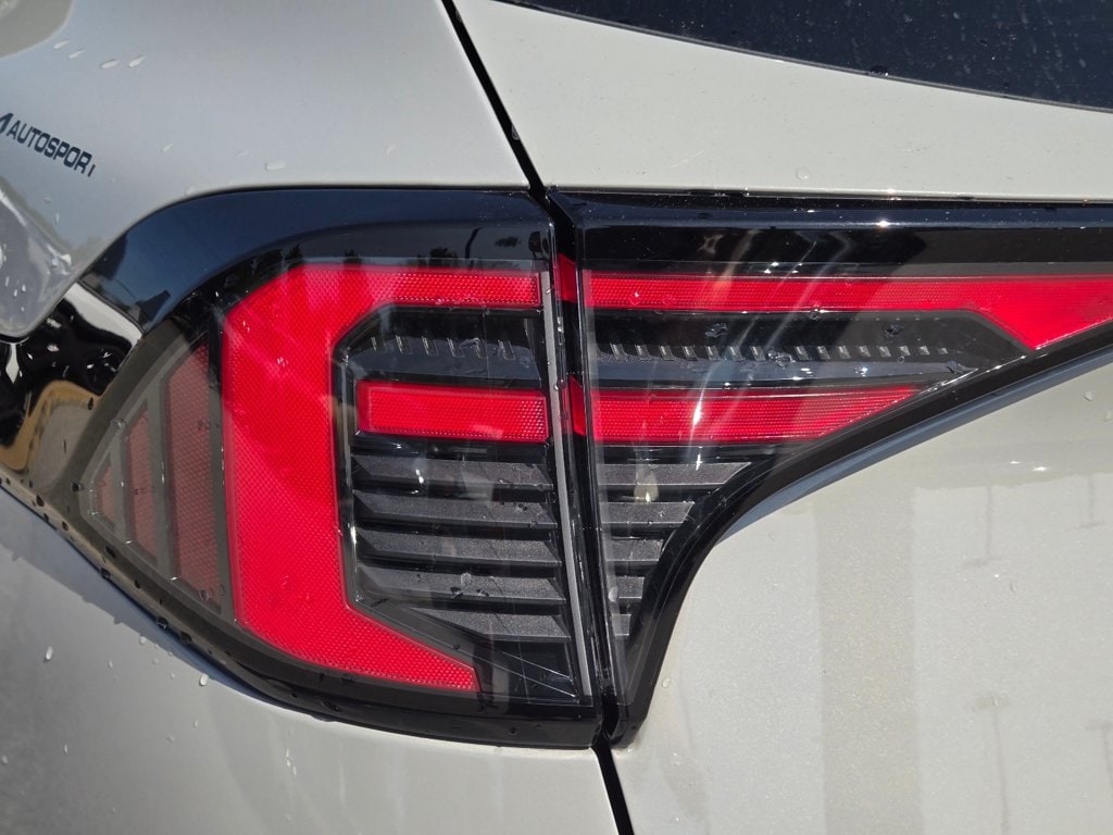 2026 Kia Sportage SX - Photo 10
