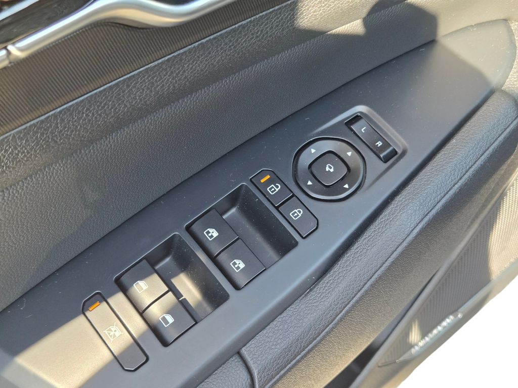 2026 Kia Sportage SX - Photo 15