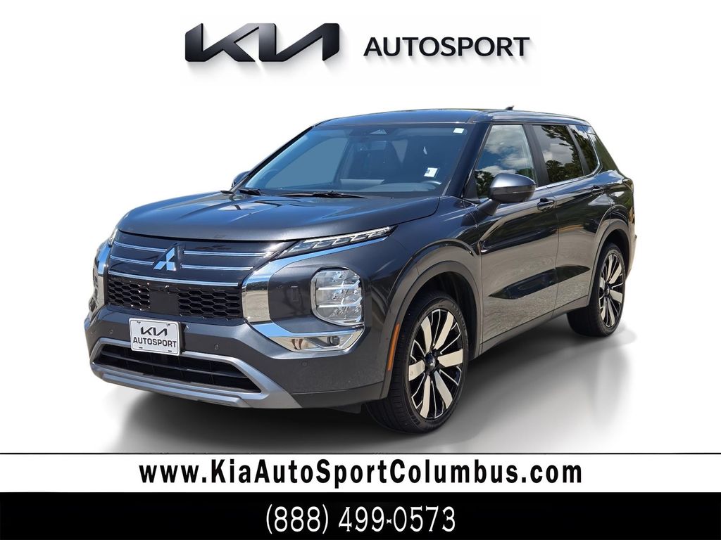 Used 2025 Mitsubishi Outlander SE SUV