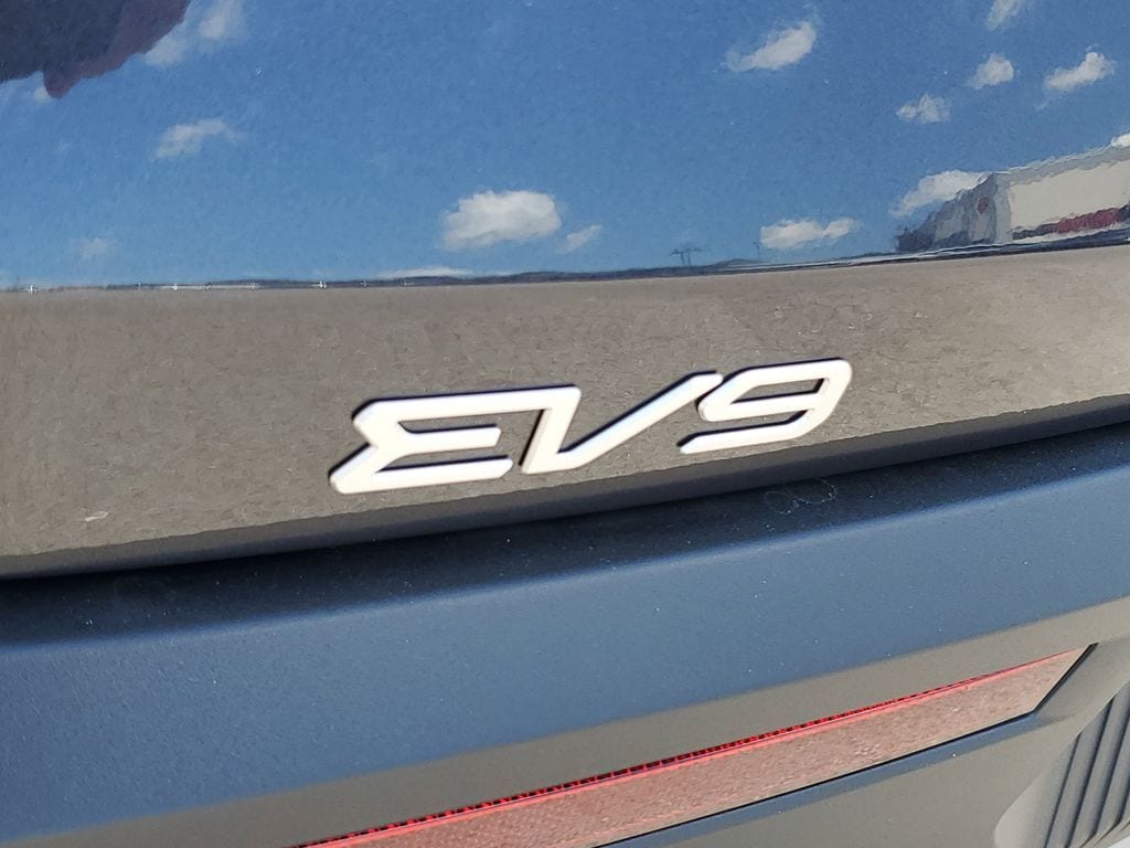 2026 Kia EV9 Wind - Photo 28