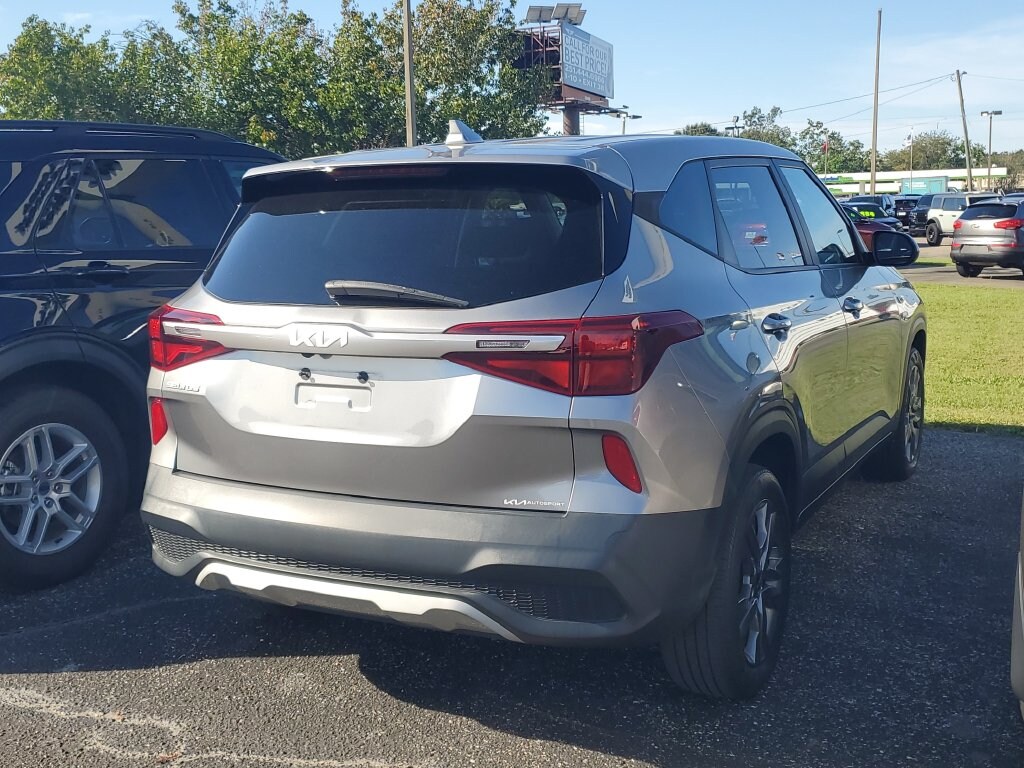 Used 2023 Kia Seltos LX SUV