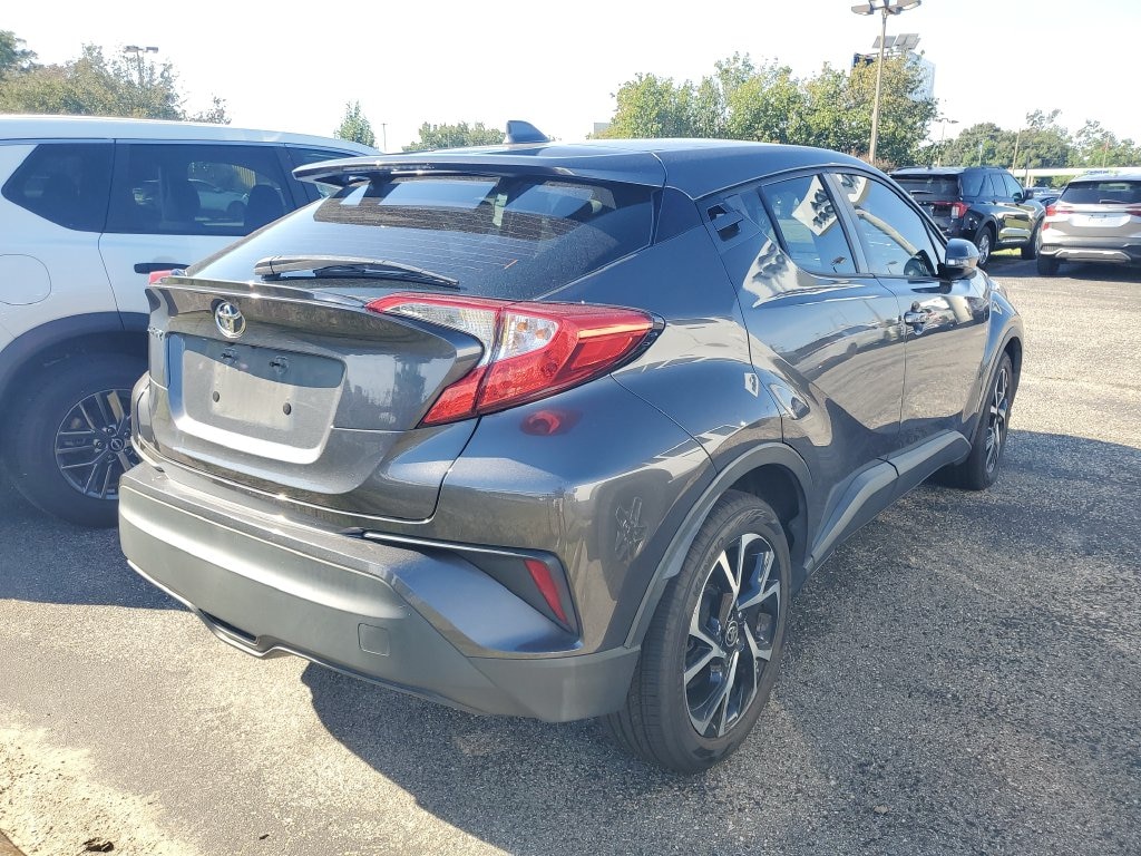 Used 2022 Toyota C-HR XLE SUV