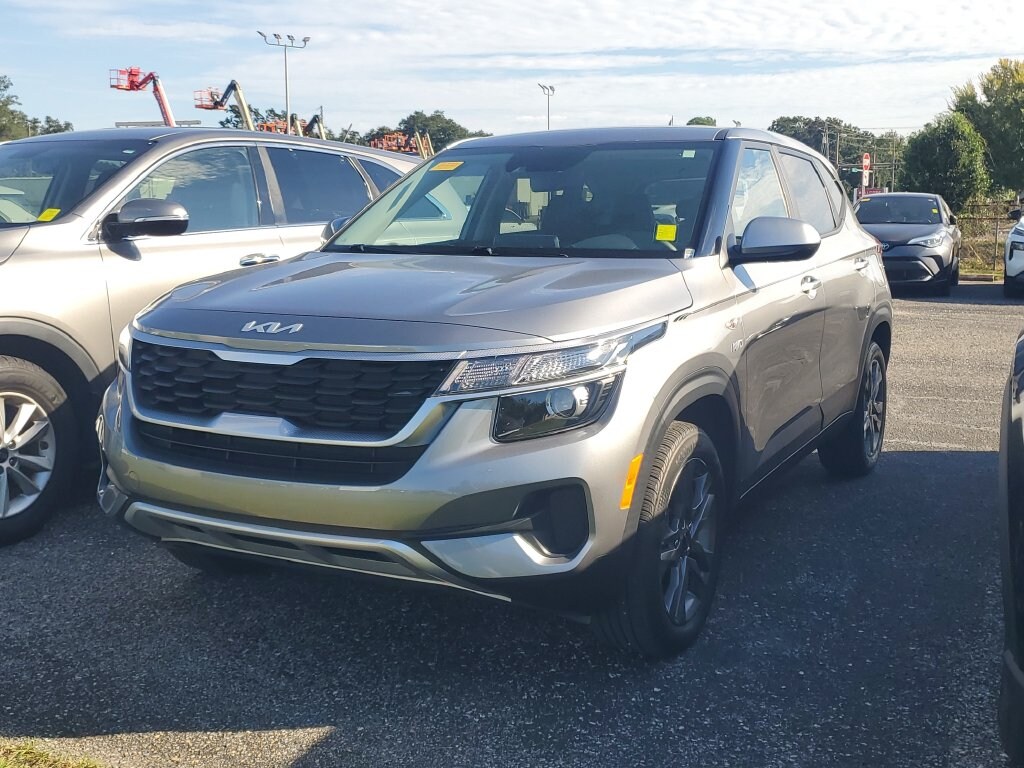 Used 2023 Kia Seltos LX SUV
