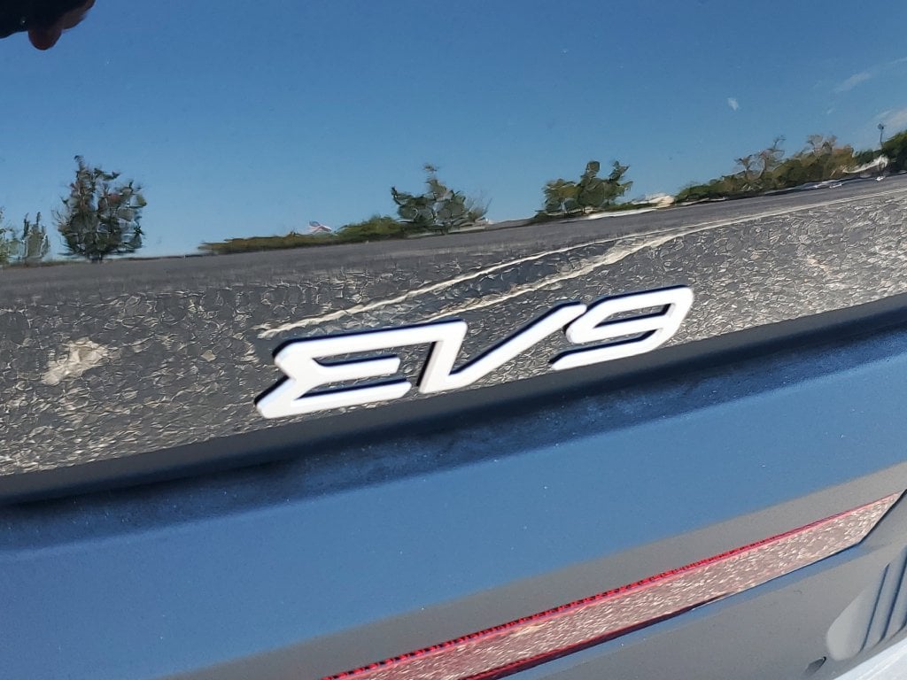 2026 Kia EV9 Light L/R - Photo 28