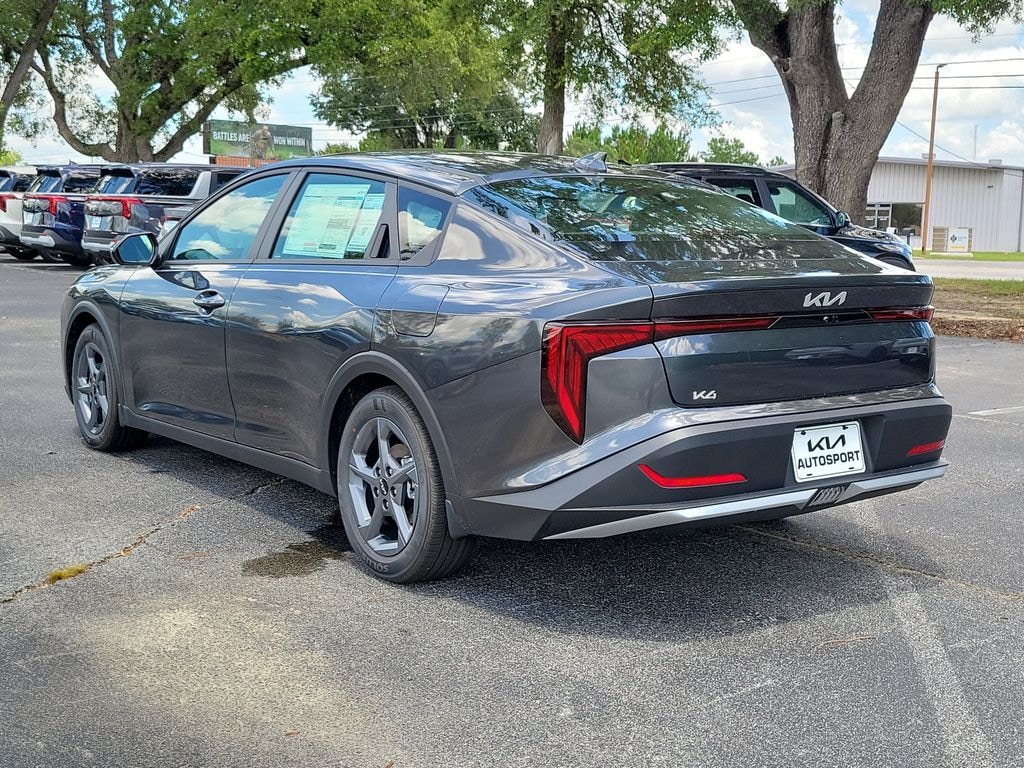 New 2026 Kia K4 LXS Sedan