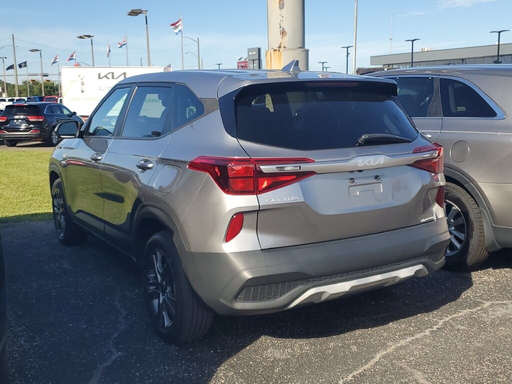 Used 2023 Kia Seltos LX SUV