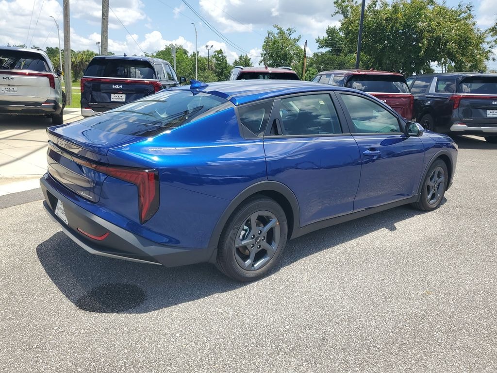 New 2026 Kia K4 LXS Sedan