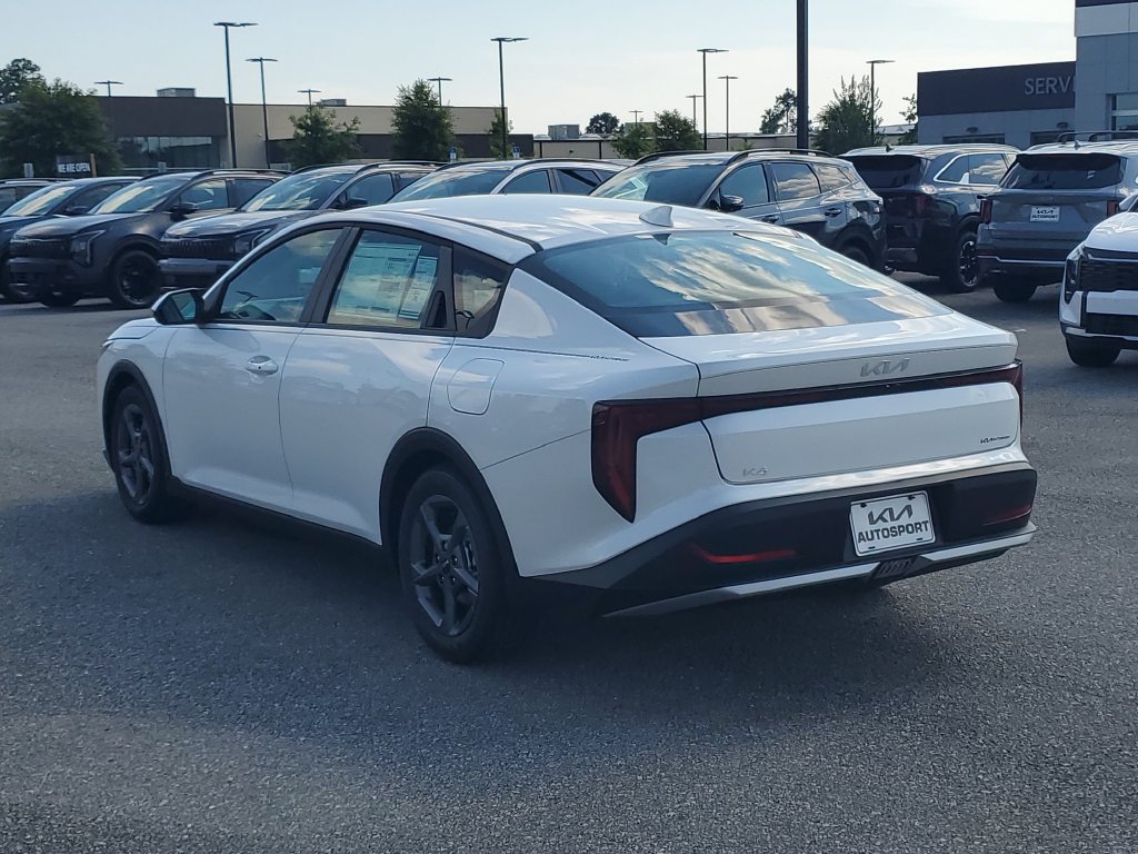 New 2026 Kia K4 LXS Sedan