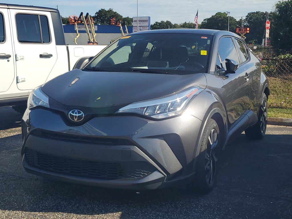 Used 2022 Toyota C-HR XLE SUV