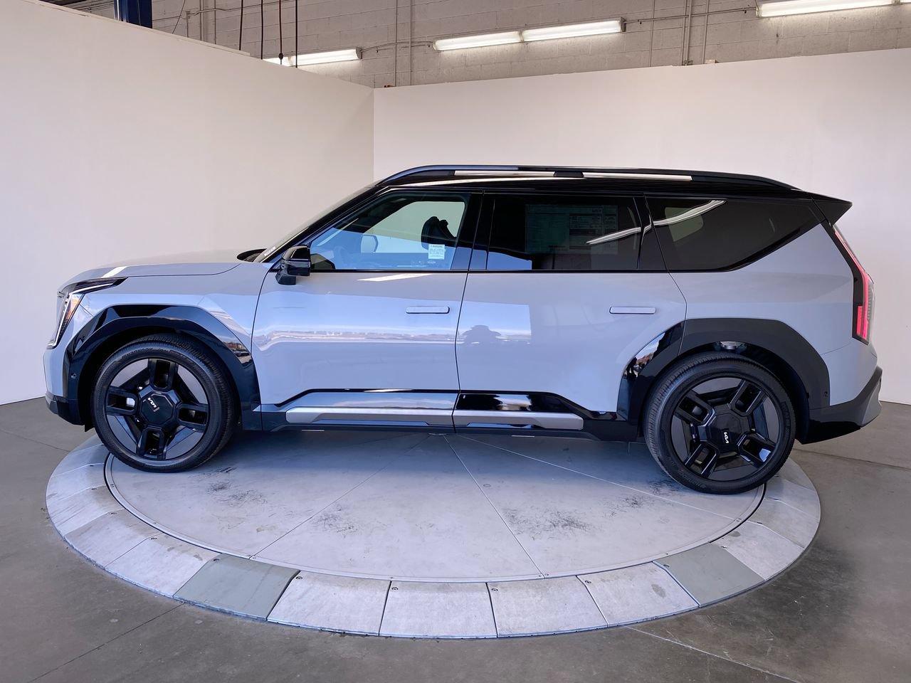 New 2026 Kia EV9 GT-Line SUV