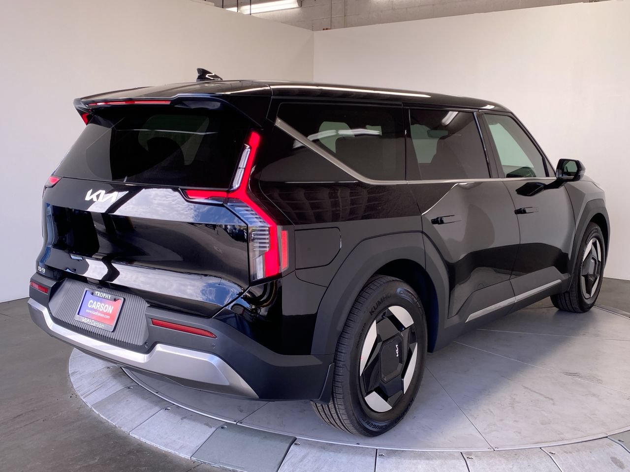 New 2026 Kia EV9 Light Long Range SUV