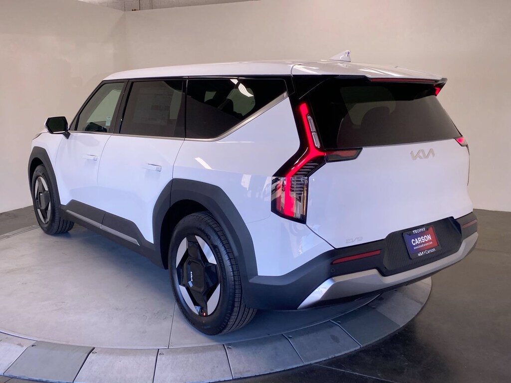 New 2026 Kia EV9 Light Long Range SUV