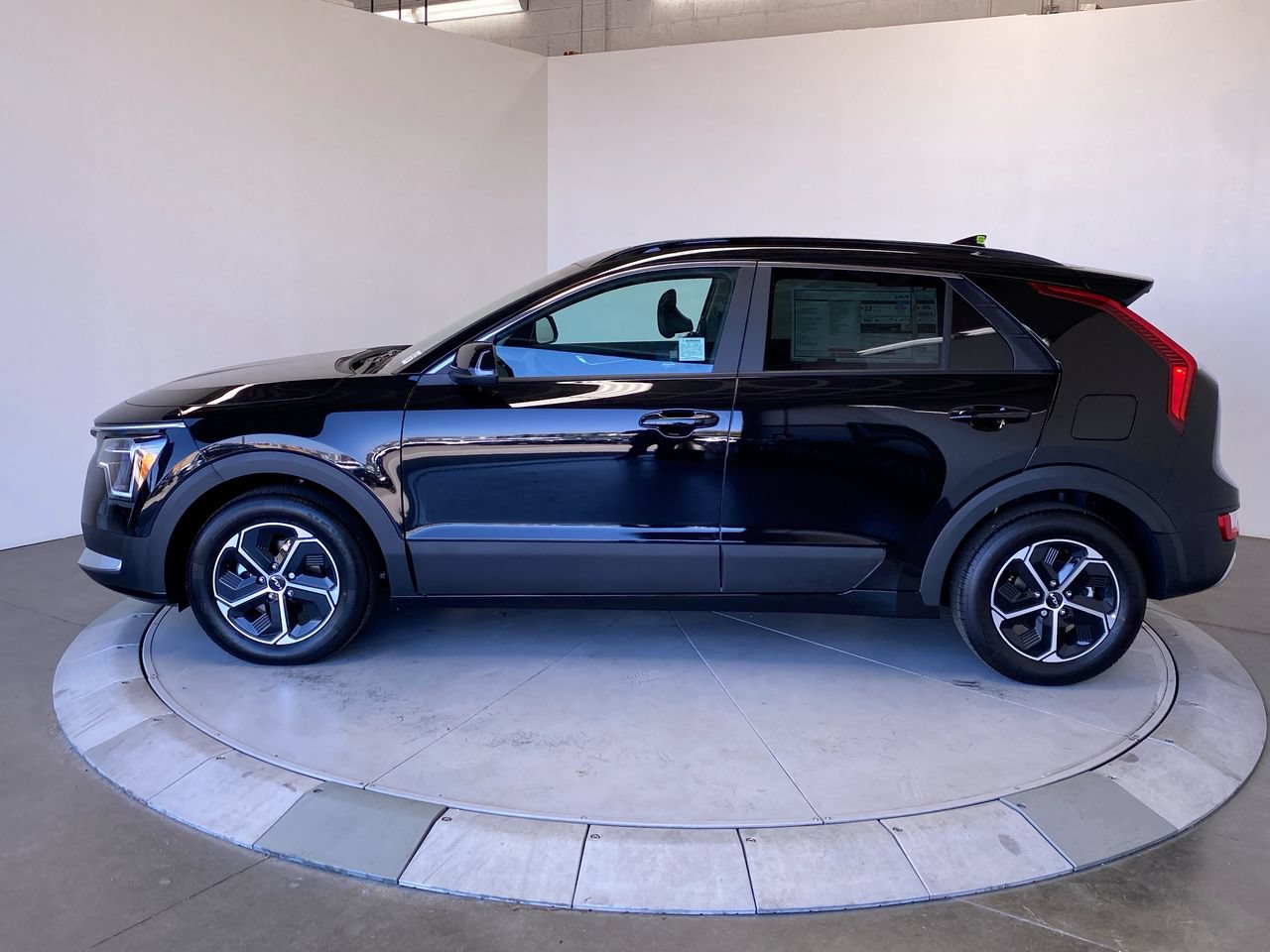 New 2026 Kia Niro EX SUV