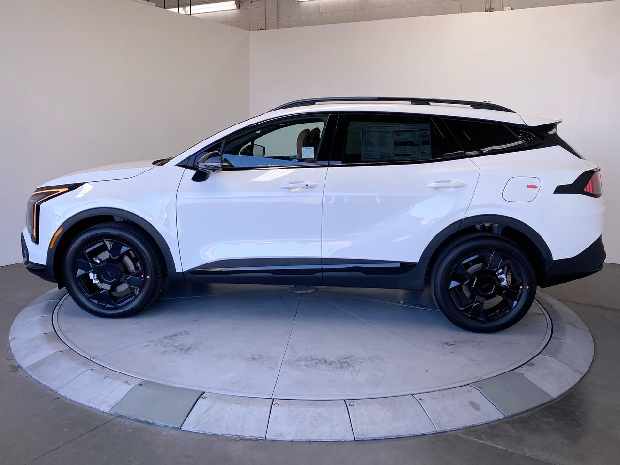 New 2027 Kia Sportage Hybrid X-Line SUV