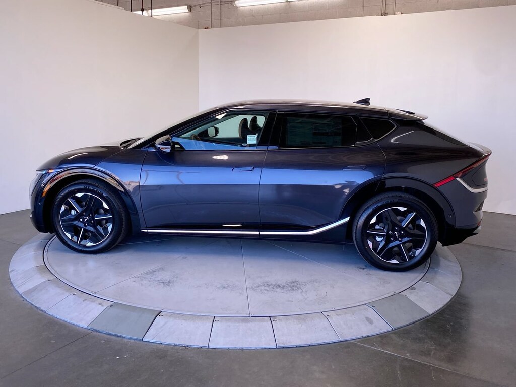 New 2026 Kia EV6 Wind SUV