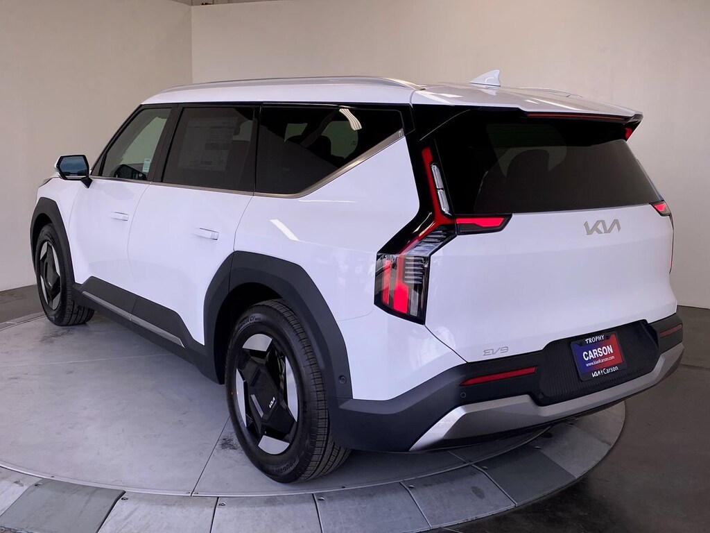 New 2026 Kia EV9 Wind SUV