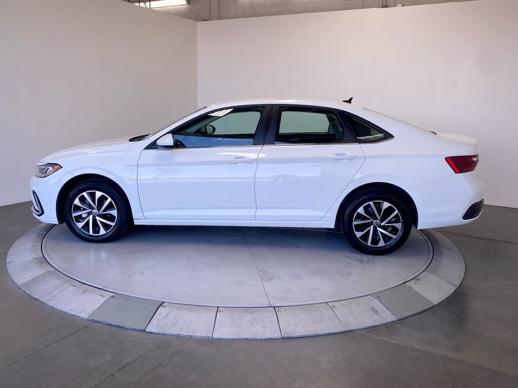 Used 2025 Volkswagen Jetta S S Auto