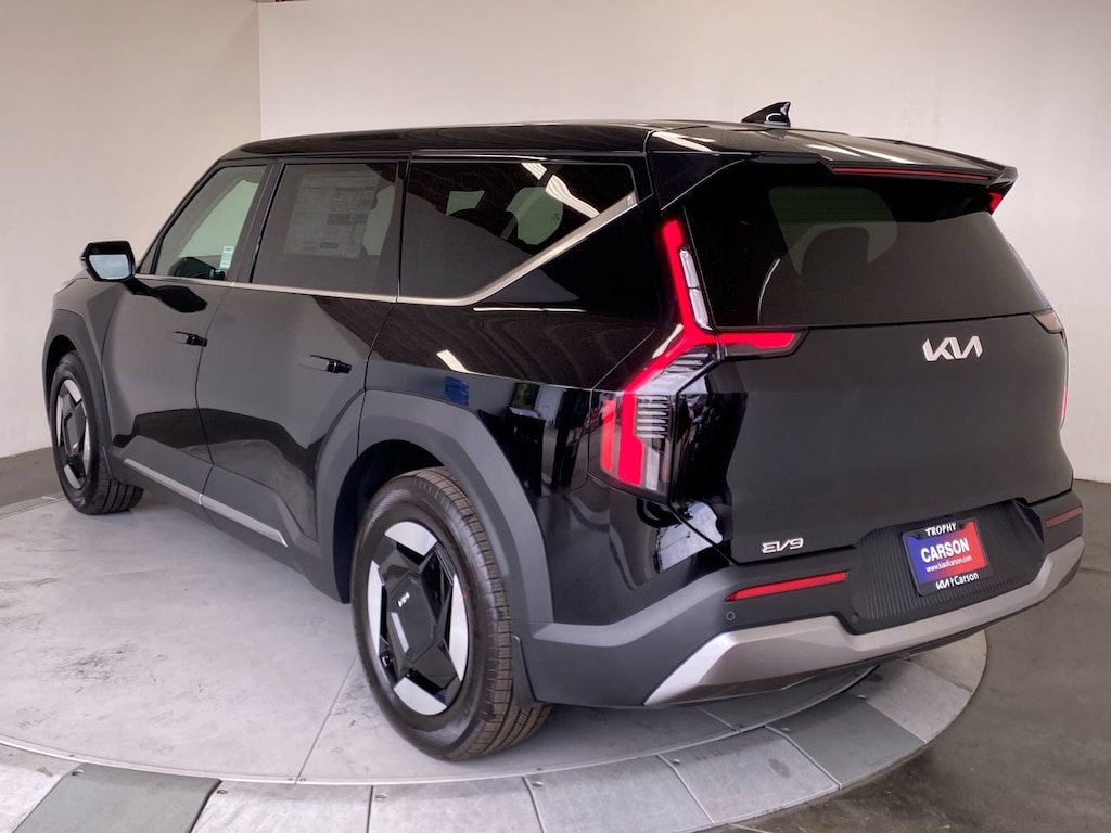 New 2026 Kia EV9 Light Long Range SUV
