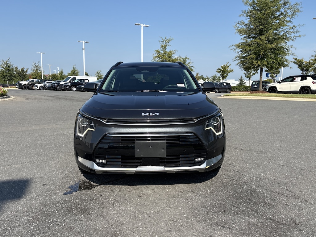 Certified 2023 Kia Niro SX SUV