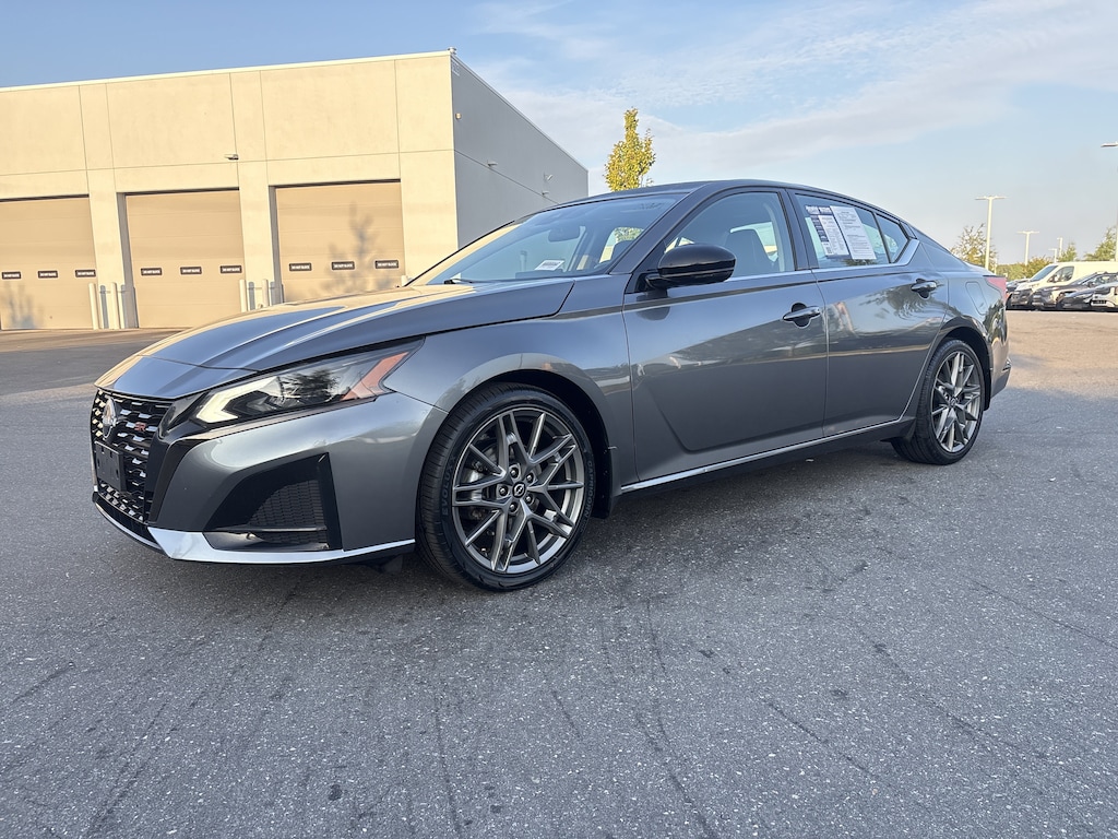 Used 2023 Nissan Altima 2.0 SR Sedan