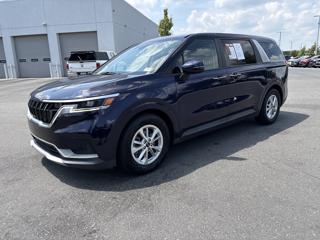 Used 2022 Kia Carnival LXS Minivan