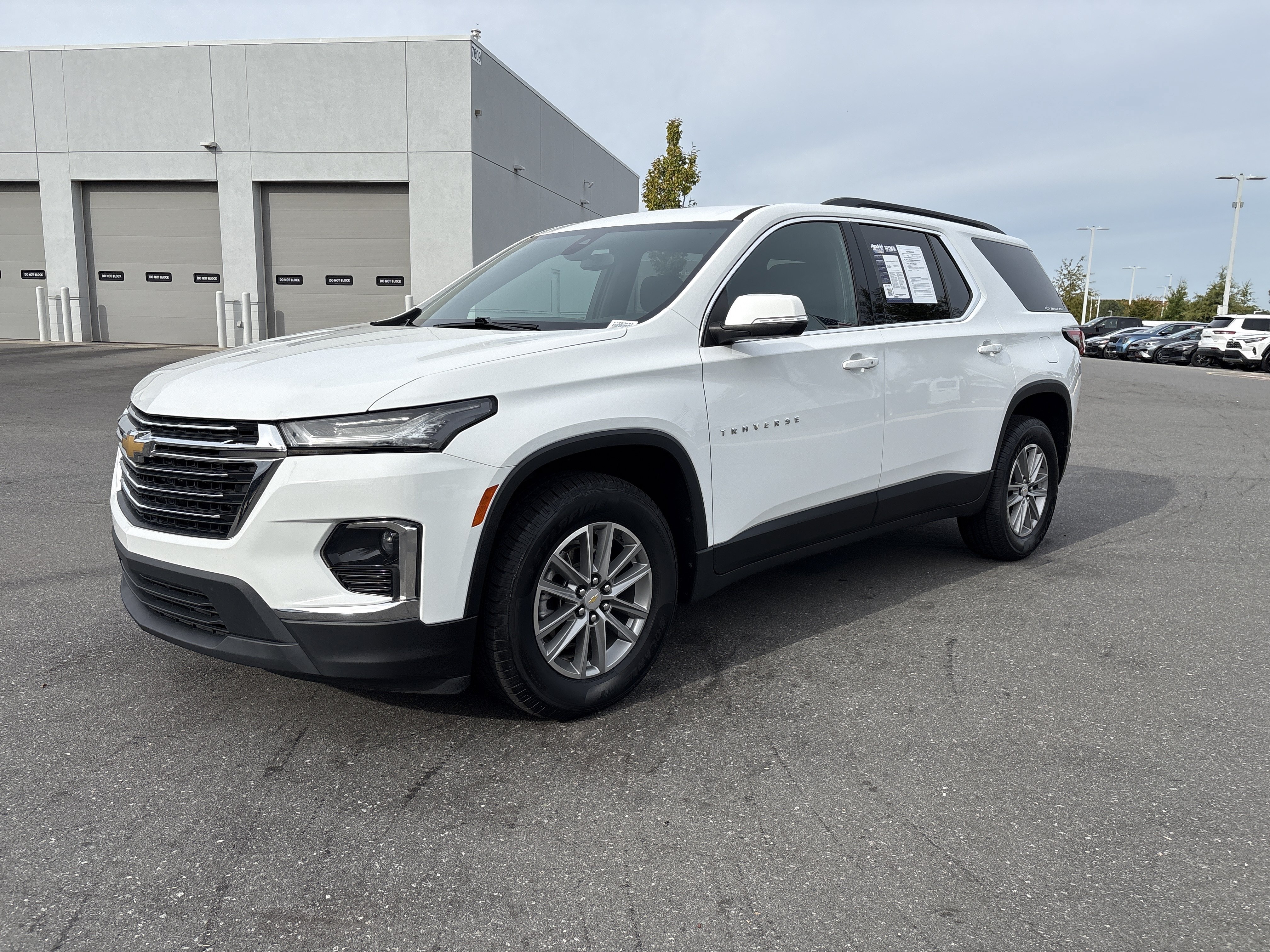 Used 2022 Chevrolet Traverse LT Cloth SUV