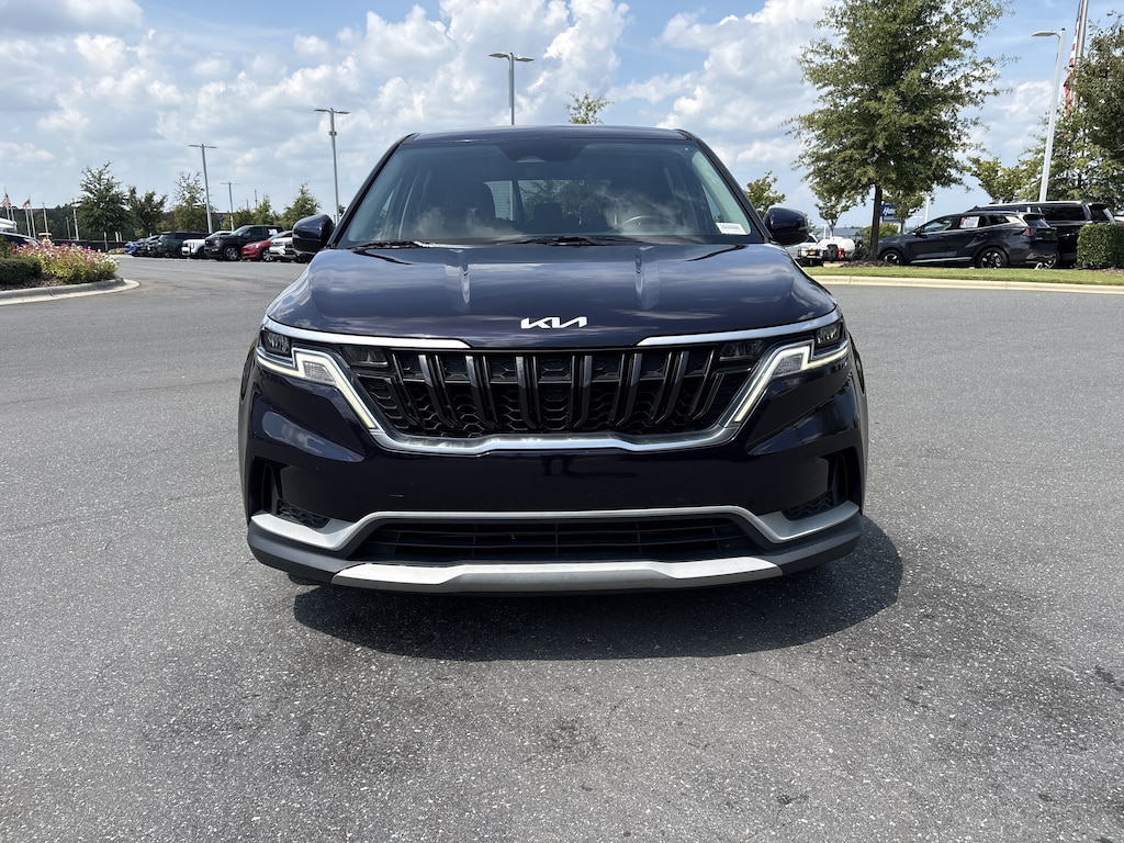 Used 2022 Kia Carnival LXS Minivan