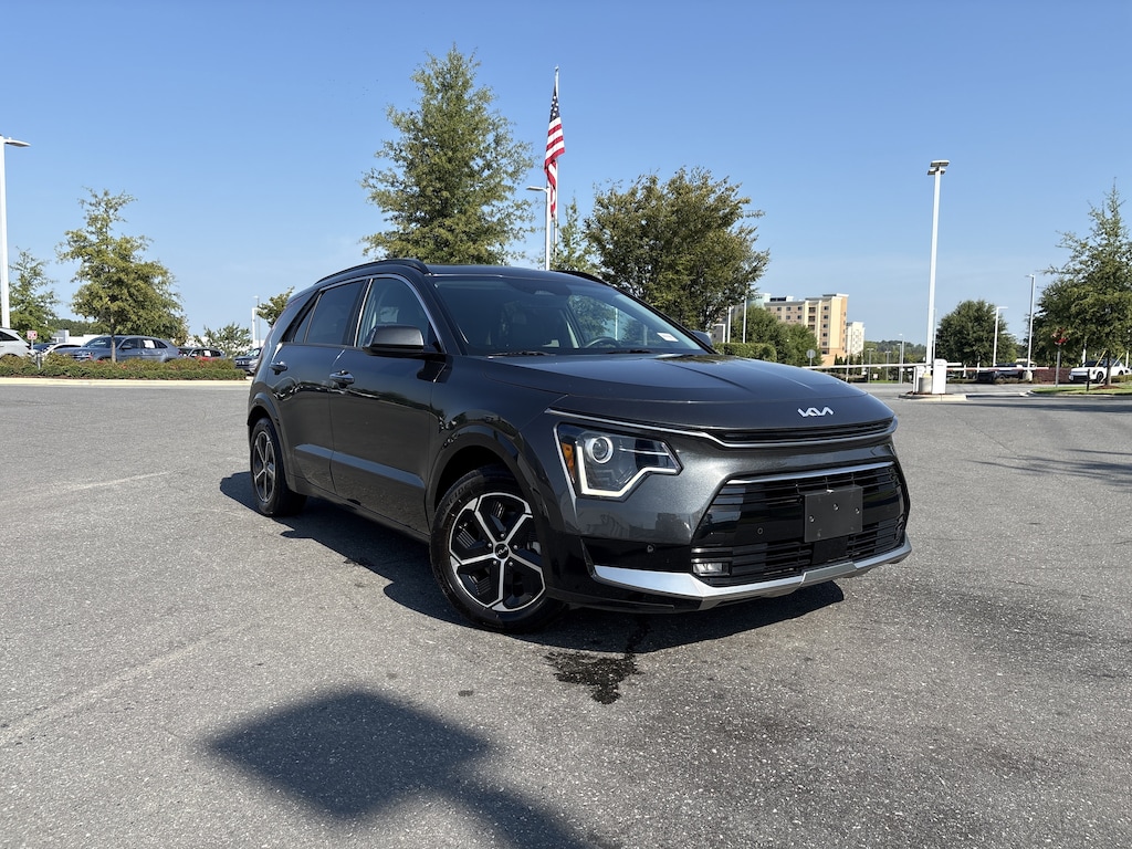 Certified 2023 Kia Niro SX SUV