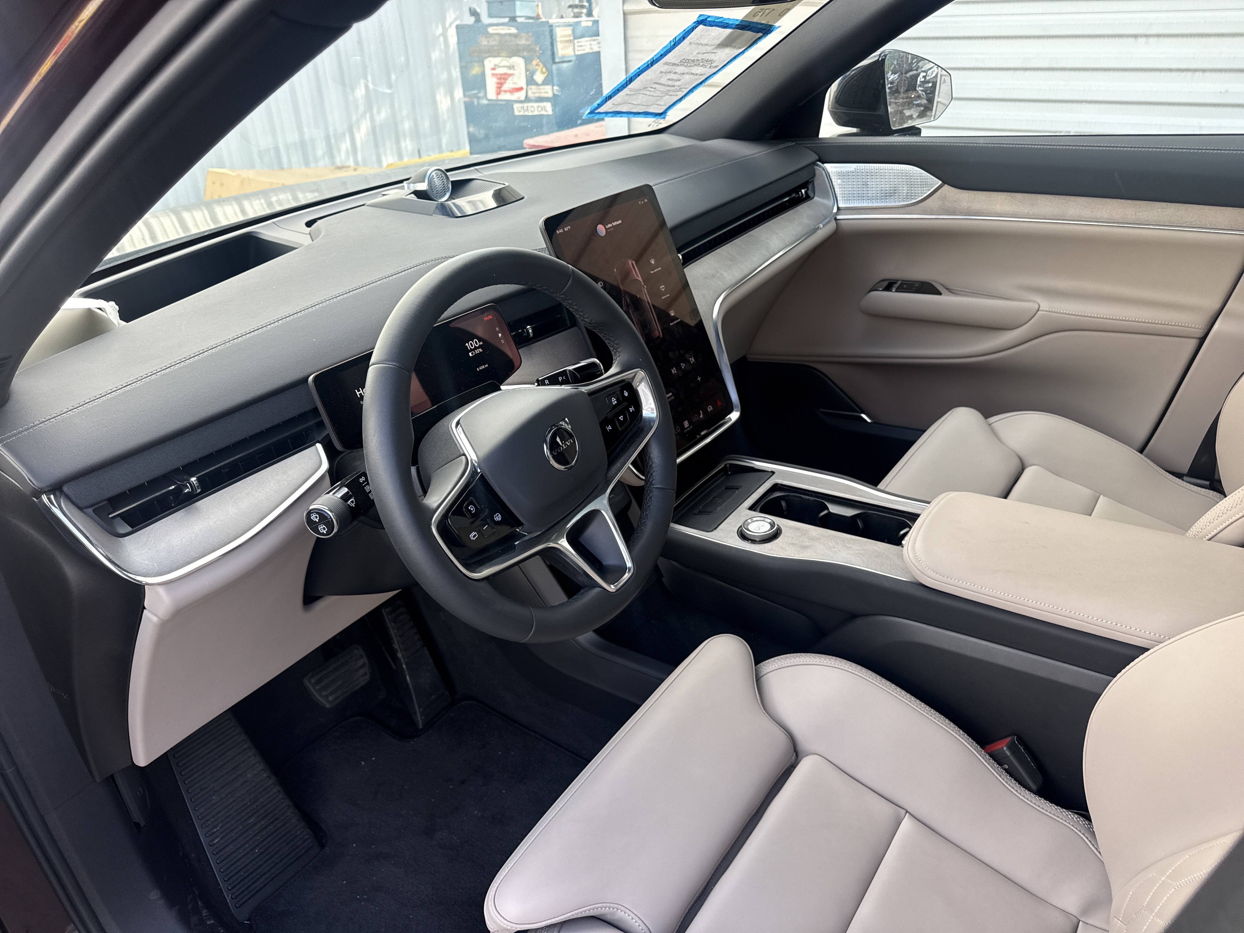 Used 2025 Volvo EX90 Ultra SUV