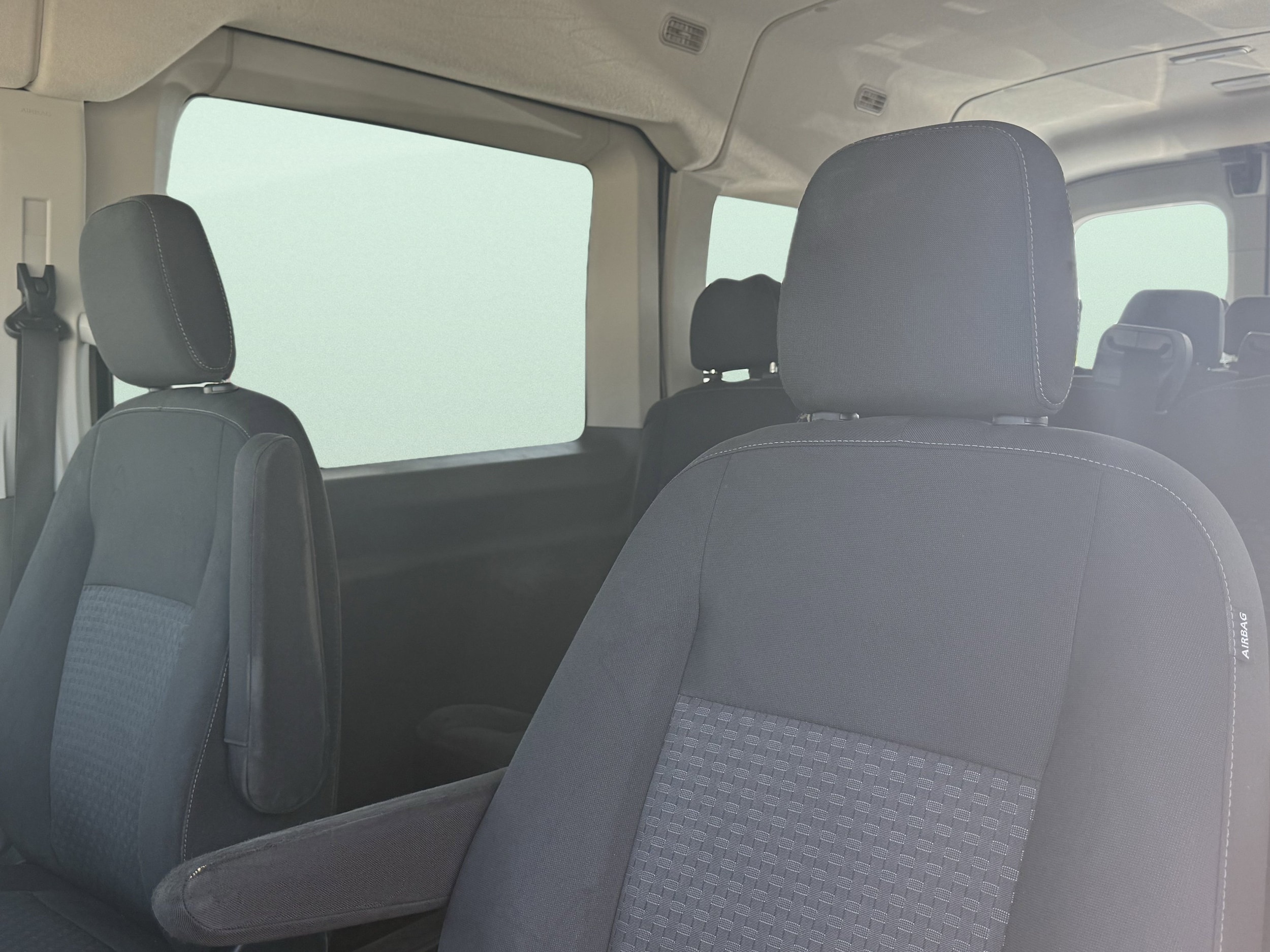 2023 Ford Transit Passenger Van XL - Photo 39
