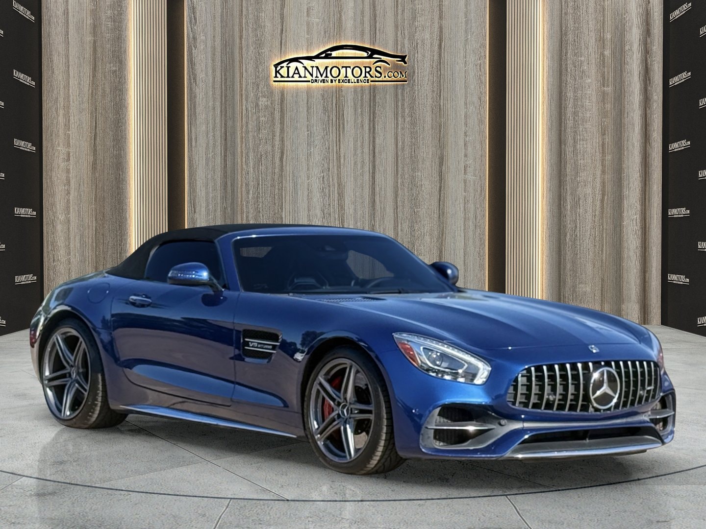 2019 Mercedes-Benz AMG GT Roadster