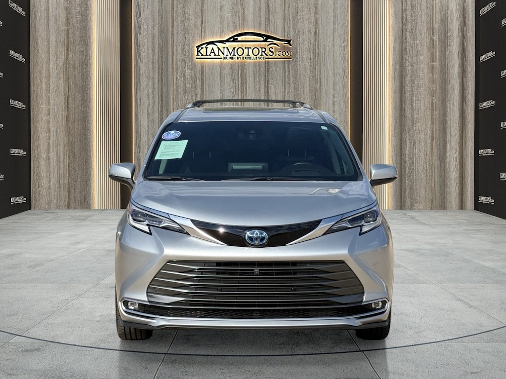 Used 2022 Toyota Sienna Platinum Van Passenger Van