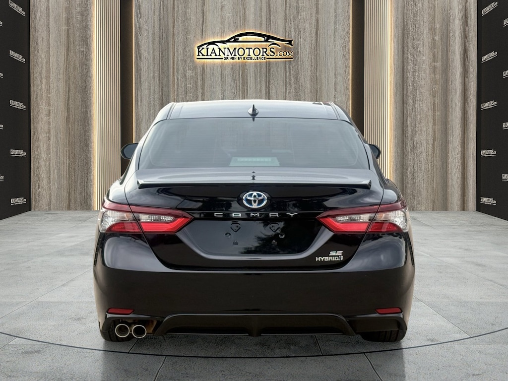 Used 2022 Toyota Camry SE Hybrid Sedan