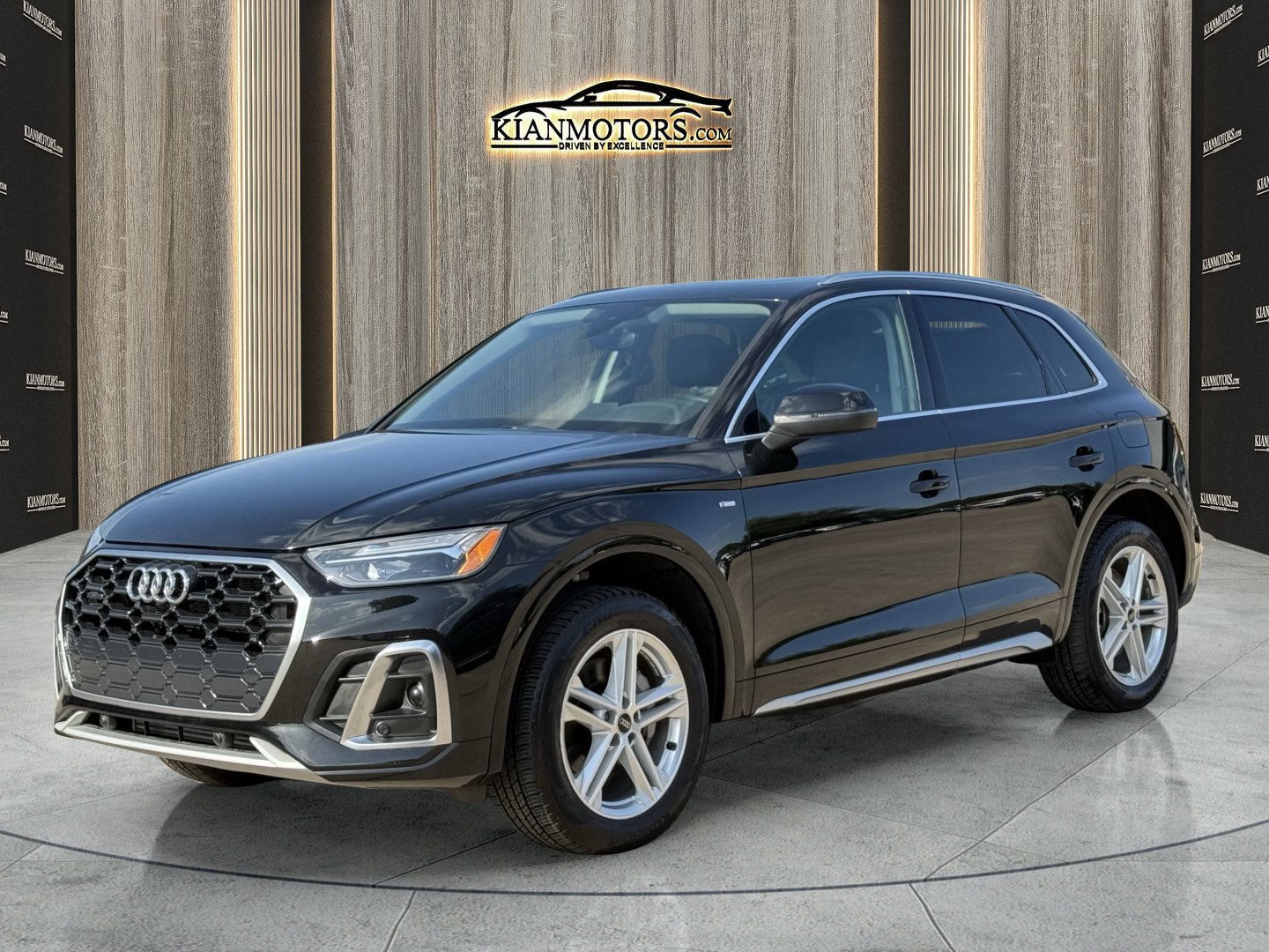 Used 2024 Audi Q5 S line Premium S line Premium 55 TFSI e quattro