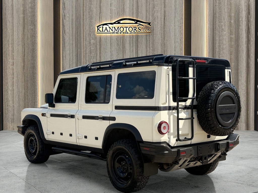 Used 2024 Ineos Grenadier Station Wagon Fieldmaster Edition Fieldmaster Edition 4x4