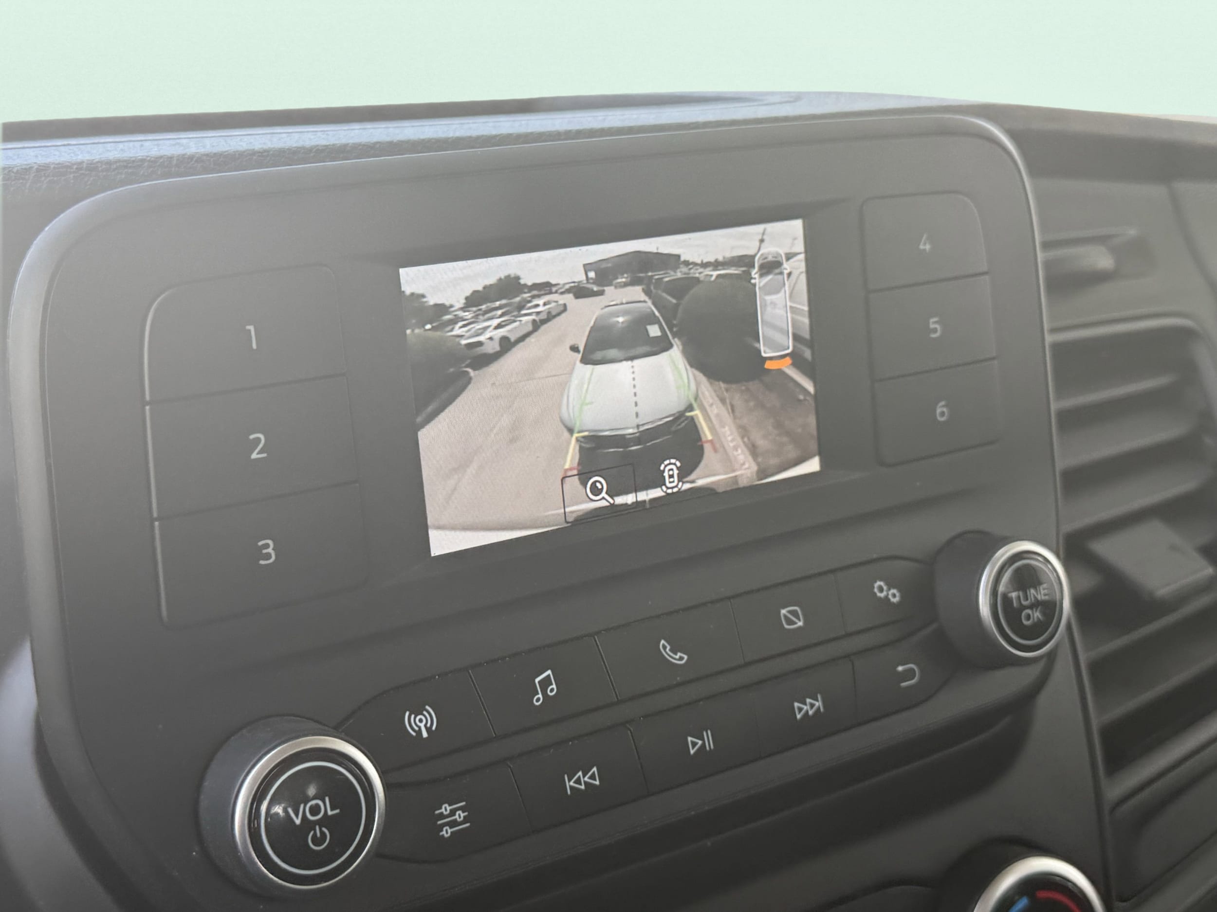2023 Ford Transit Passenger Van XL - Photo 40