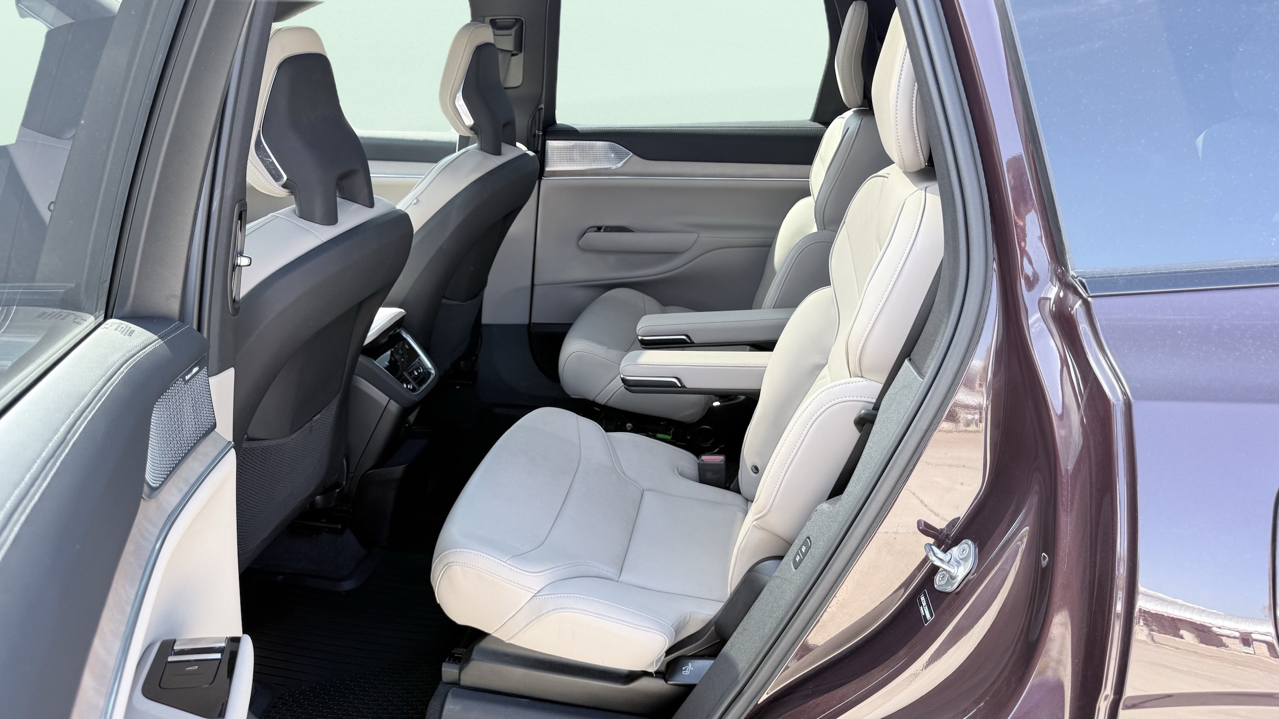 2025 Volvo EX90 5