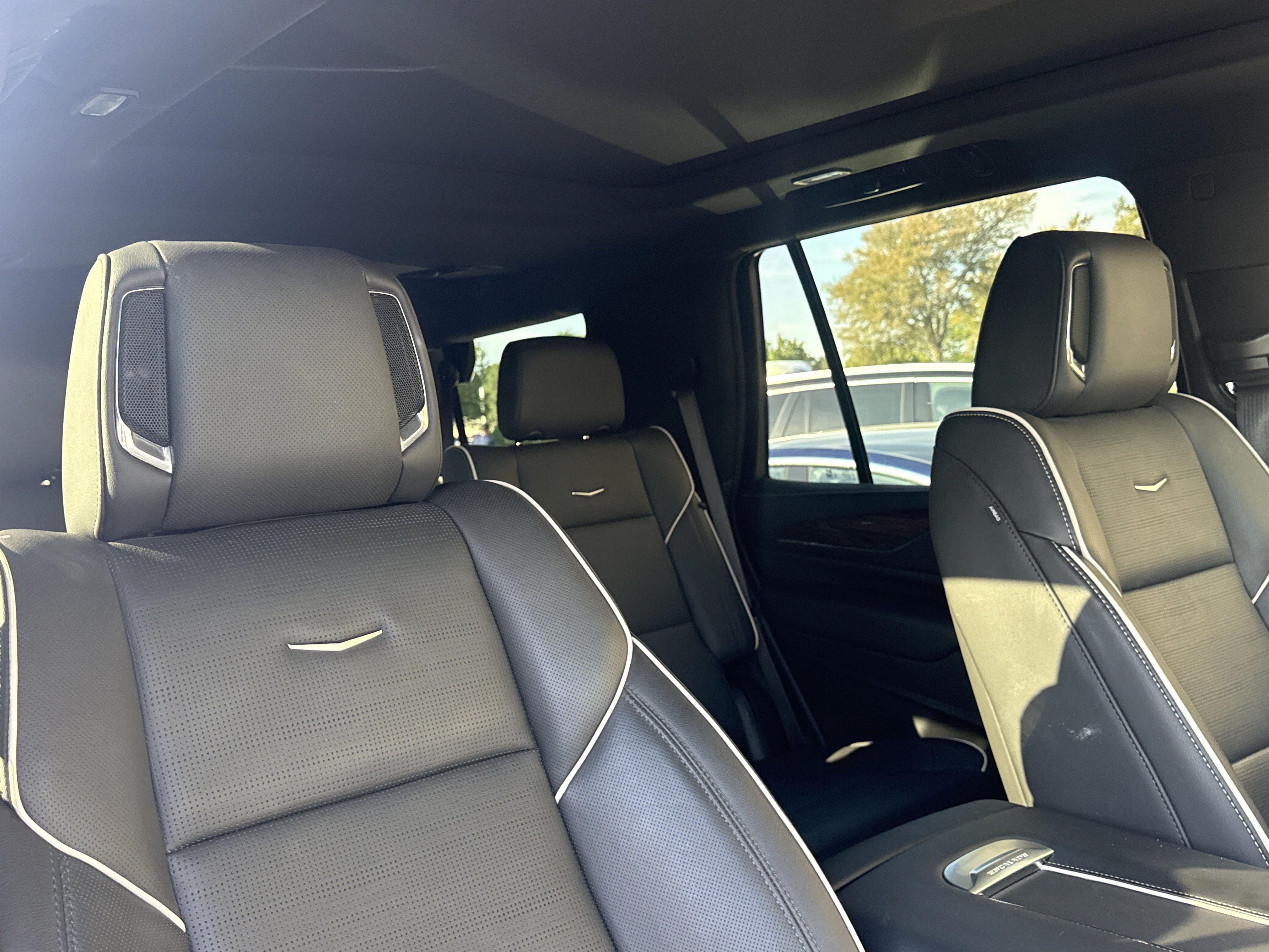Used 2024 CADILLAC Escalade 4WD Premium Luxury SUV