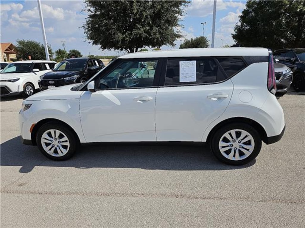 Certified 2024 KIA Soul LX (IVT) Hatchback