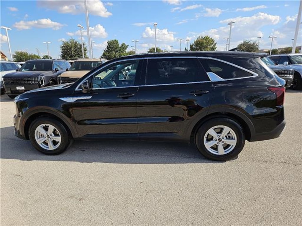 Certified 2025 KIA Sorento LX Front-Wheel Drive