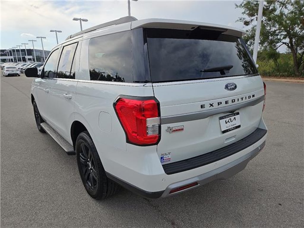 Used 2024 Ford Expedition XLT 4x2